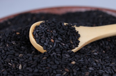 吃5种食物白头发变黑 头发白吃什么能变黑