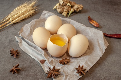 偏方三天治白发 盘点治白发的三个偏方